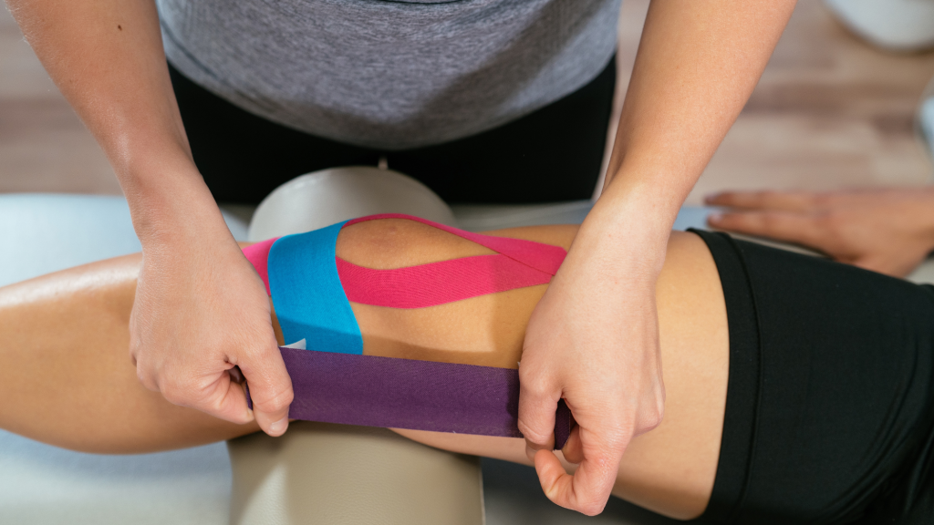 chiropractor tapping knee after acl tear